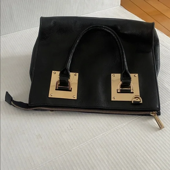 DANIER Black Leather Tote Bag /handbag with Gold Hardware - Picture 15 of 15